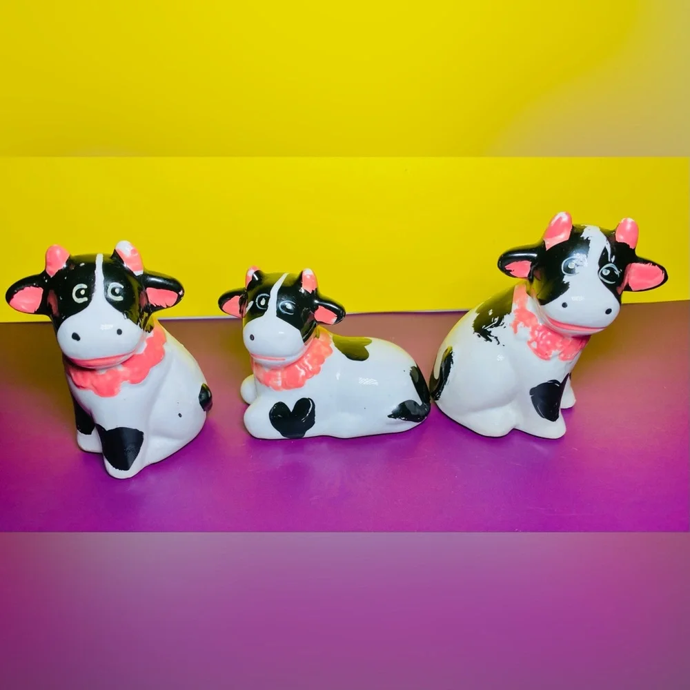 Vintage Set of 3‎ Glossy Hand Painted Ceramic Cows Country Farm Figurines